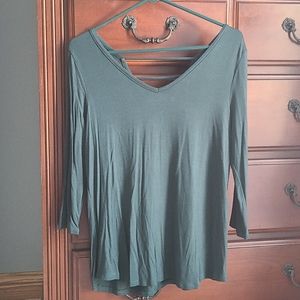 3/4 sleeve back detail shirt